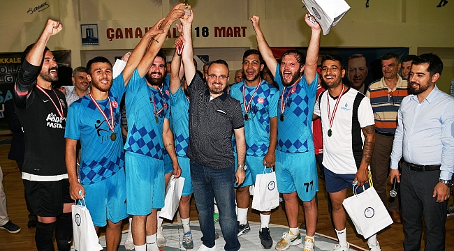 AK Çanakkale İl Gençlik Kolları'nın Futsal Turnuvası sona erdi
