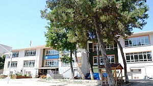 Biga'da Fatih İlkokulu Yıkılıyor