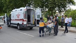 Biga'da Karşıdan Karşıya Geçmek İsteyen Kişiye Otomobil Çarptı