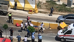 Çanakkale'de Feci Kaza! Polis Noktasında Beton Bariyerlere Çarpıp Takla Attı