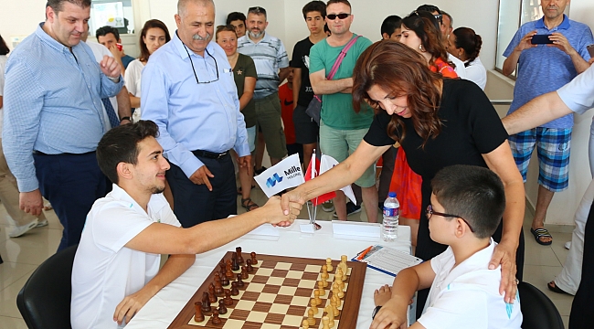 Çanakkale'de Türkiye Gençler Satranç Şampiyonası başladı