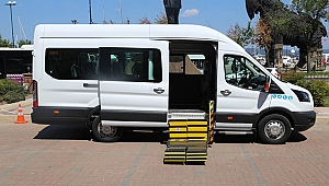 Engelli Vatandaşlarımızın Hizmetine Özel Aparatlı Minibüs Verildi