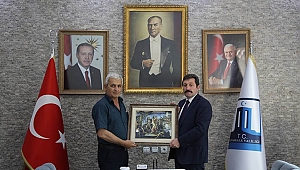 Sanatçı Mehmet Saim Tunç'tan TROYA Yılına Destek