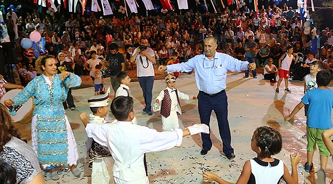 Sünnet Olan Çocukların Kına Gecesi Gerçekleştirildi