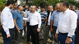 Turan, Evleri Yanan Aileleri Ziyaret Etti