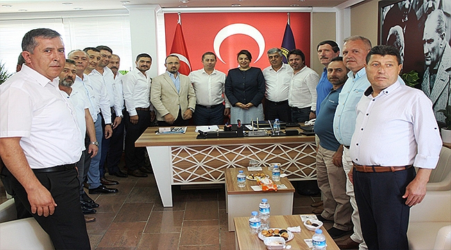 AK Parti'li Turan: "Çanakkale ekonomisinin lokomotifi esnaflarımızın sıkıntılarına çözüm üretmek boynumuzun borcu"
