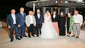 AK Partili vekiller düğüne katıldı