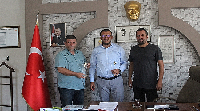 Başkan Yavaş'a teşekkür plaketi