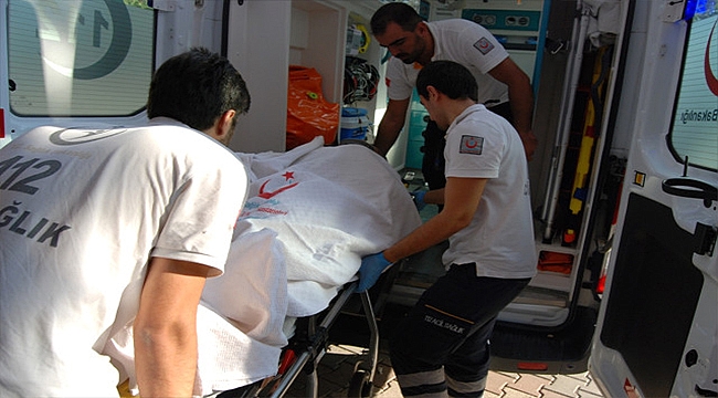 Bayramiç'te Motosikletle Traktör Çarpıştı