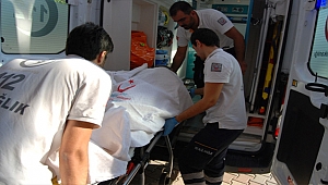 Bayramiç'te Motosikletle Traktör Çarpıştı