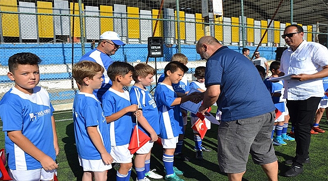Bigaspor Yaz Futbol Okulu törenle kapandı
