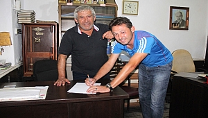 Bozcaadaspor Teknik Direktör Zeki Kutver ile Anlaştı