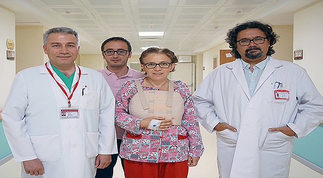 ÇOMÜ Sağlık Uygulama ve Araştırma Hastanesinde Bacak Toplardamarı Kullanılmadan Bypass Ameliyatı Uygulandı