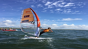 İÇDAŞ'ın sörfçüleri Dünya Sıralaması'nda