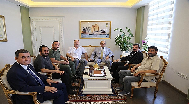 Türkiye Gazeteciler Federasyonu Genel Başkanı Yılmaz Karaca, Vali Orhan Tavlı' yı Ziyaret Etti