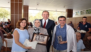 50 yıl mutlu yaşadılar, hediyelerini Başkan Işık'tan aldılar