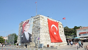 Atatürk'ün Gelibolu'ya gelişinin 90. yıldönümü kutlandı