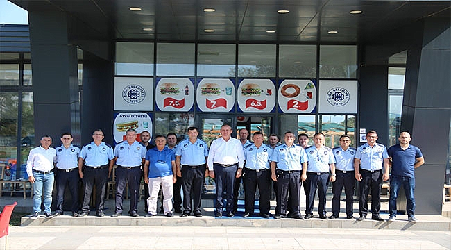 Başkan Işık'tan zabıtalara kahvaltı