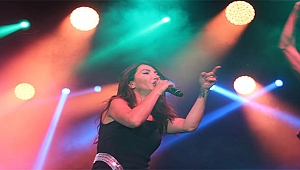 Çan'da Hande Yener Rüzgârı Esti