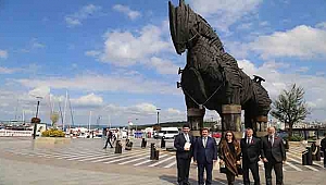 Kanada Heyetinden Vali Orhan TAVLI'ya Ziyaret