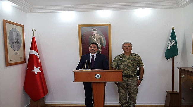 Vali Orhan TAVLI'dan 5. Komando Alay Komutanlığına Ziyaret