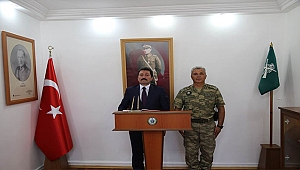 Vali Orhan TAVLI'dan 5. Komando Alay Komutanlığına Ziyaret