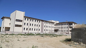 Vali Orhan TAVLI, Kepez'de Anadolu Lisesinde İncelemelerde Bulundu