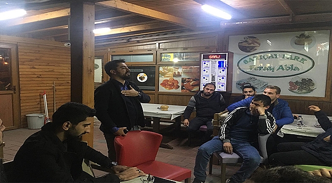 AK GENÇLER SOHBETTE BULUŞTU