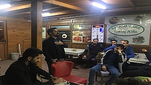 AK GENÇLER SOHBETTE BULUŞTU