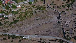 Assos antik kentinde 2 bin 300 yıllık aile mezarlığı ortaya çıkarıldı