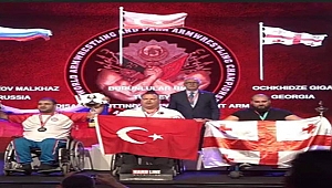 Çanakkaleli Milli Sporcu Ümit Burunlular dünya şampiyonu oldu