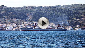 Rus askeri gemisi, Çanakkale Boğazı'ndan geçti