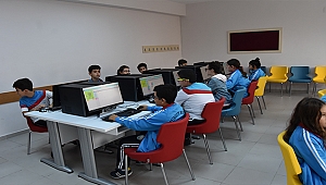 Turgut Reis Ortaokulu'na Bilgisayar Sınıfı