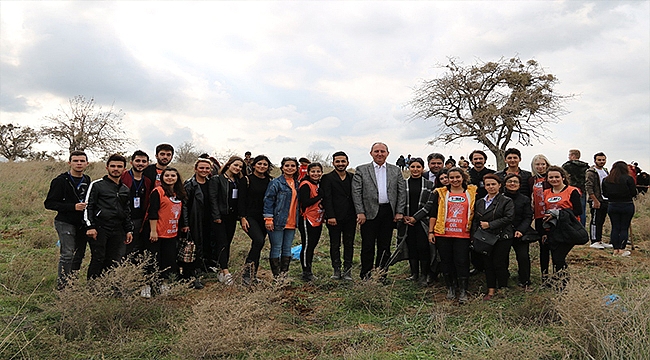 Atatürk Hatıra Ormanı'nda fidan diktiler