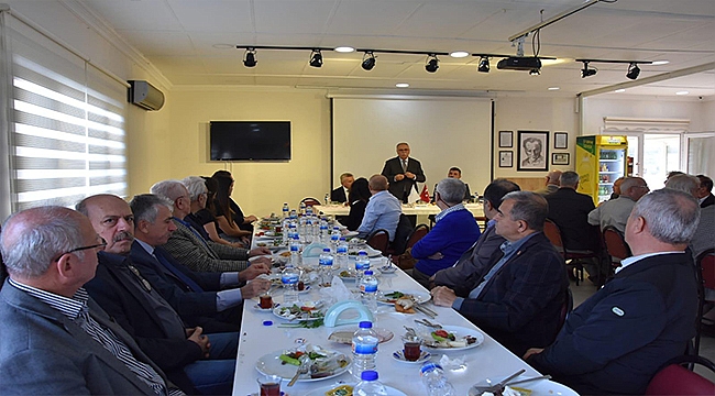 Başkan Gökhan Endüstri Meslek Lisesi Mezunları İle Buluştu
