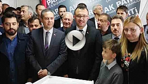 BAŞKAN YAVAŞ ADAY ADAYLIĞINI AÇIKLADI