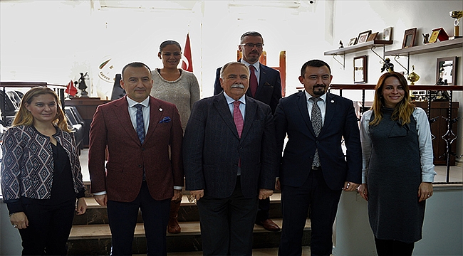 BELEDİYE BAŞKANI ÜLGÜR GÖKHAN'DAN ÇANAKKALE BAROSU'NA ZİYARET