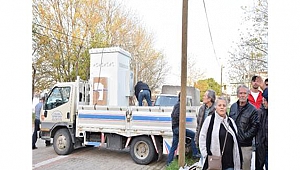 Çardak'ta futbol sahasına kurulacak baz istasyonuna tepki