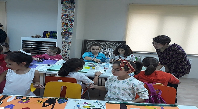 Çocuk Kültür Evi Ressam Ezgi Yemenicioğlu'nu Konuk Etti