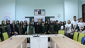 GENÇ KALEMLER "YAZARLIK OKULU"NDA BULUŞTU