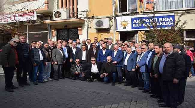 Merakla Beklenen Ak Parti Biga İlçe Başkanlığı aday adaylarını tanıttı