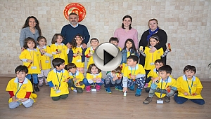 Minik Öğrencilerinden Rektör Acer'e Öğretmenler Günü Ziyareti