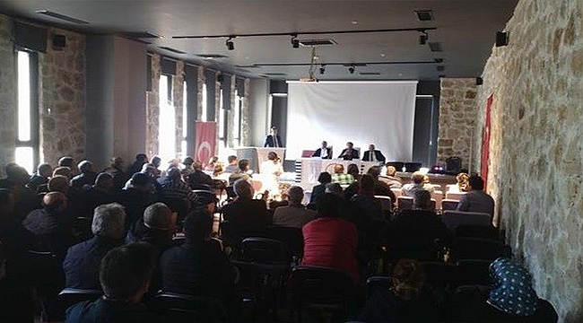Modern Zeytin Yetiştiriciliği ve Zeytin Hastalık ve Zararlılarıyla Mücadele Konulu Panel düzenlendi