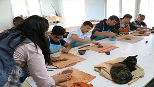 Seramiğe özel çocuklar dokundu