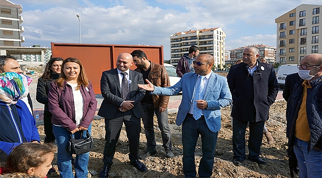 ZEYTİN FİDANI DİKİP YÜRÜYÜŞ YAPARAK BÖBREK NAKLİNE DİKKAT ÇEKTİLER