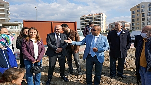 ZEYTİN FİDANI DİKİP YÜRÜYÜŞ YAPARAK BÖBREK NAKLİNE DİKKAT ÇEKTİLER