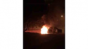 Alev Topuna Dönen Otomobilin Sürücüsü Son Anda Kurtuldu!