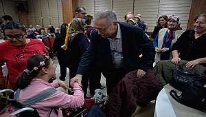 Başkan Gökhan Özel Eğitim Öğrencileri İle Yeni Yılı Kutladı