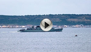 Bulgaristan fırkateyni Çanakkale Boğazı'ndan geçti