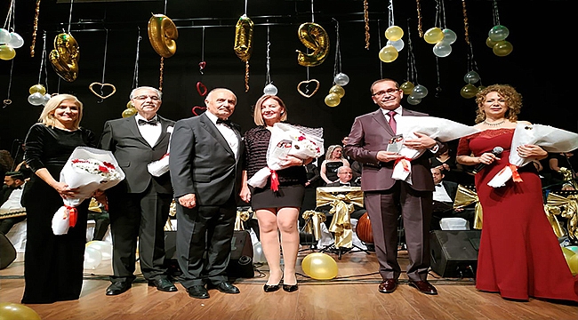 Çanakkale Belediyesi Türk Sanat Müziği Korosu'ndan Yeni Yıla Merhaba Konseri